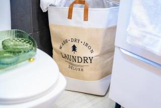 Central 6 Bedroom 2 Bathrooms House - Free Parking - 5