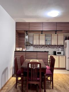 Cozy Skopje Retreat - 4