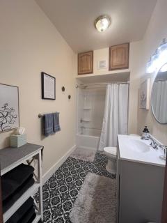 Relaxing Townhouse Downtown Dubuque - 4