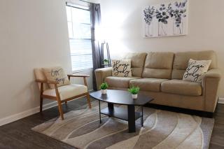 Comfy Central Walk to Zilker Downtown! - 8