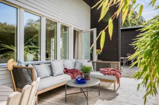 Newly Built Architect-Designed House By The Sea - 7