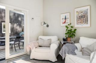 Newly Built Architect-Designed House By The Sea - 5