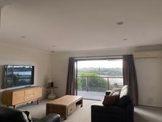 Coastal Comfort - Views for the Whole Crew - 7