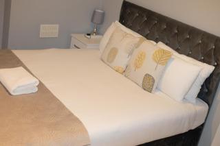 King Edward 3 bed house ideal for contractors - 7