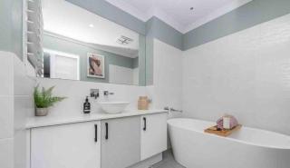 Lagoon retreat apartment with pool - 9