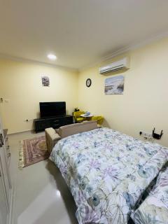 Quiet area studio, fully furnished and ready now u - 5