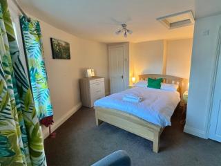 The Old Shoe Shop, 5 Well Lane - 5