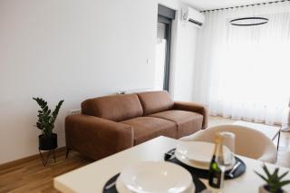 Una Lux Apartment - 8