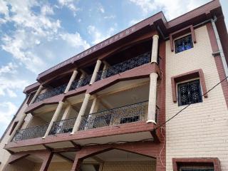 1 bedrooms, 1 living room in Chapelle Liboudi Yaounde - 1
