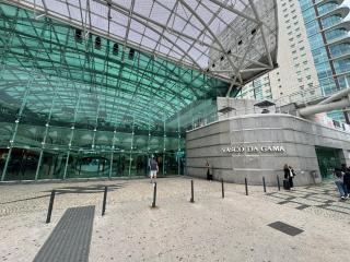 Airport lisbon station 777 - 0