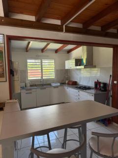 Villa Nanou , Haut de villa calme et petite vue sur Mer - 9