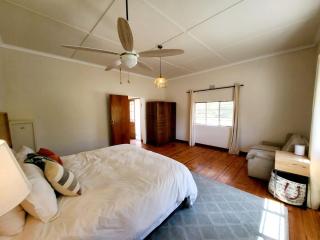 Karoo Farm Homestead Stay near Beaufort-Wes at Tamboershoek - 9