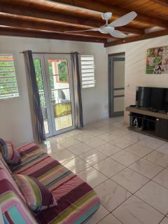 Villa Nanou , Haut de villa calme et petite vue sur Mer - 5