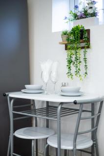 Cozy Studio Flat, 7mins from CENTRE, Parking, WiFi & Netflix - 4