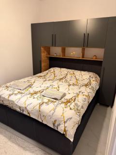 Central Lux Apartmens - 8