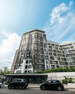 The Haven-Loxwood Luxury 2-Bed with Rooftop Pool - 0