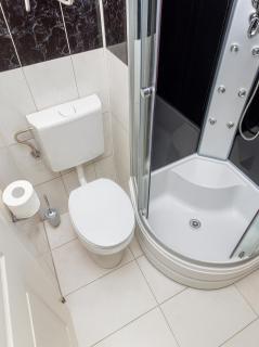 White Lounge Haustor - 2