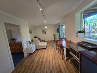 Bruns Beach Garden Apartment - Central, Comfortable & Close to the beach - 0