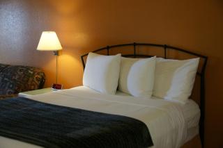 R&R Inn & Suites - Camrose - 7