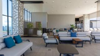 Fully Equipped Loft Overlooking the Pacific Ocean - 1