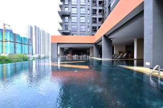 VSummer Loft Suites by RR JBcity - 5