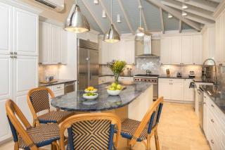 Maria Bluff Main House Villa- Modern Renovations Private Pool Ocean Front Views and Pool Table - 1