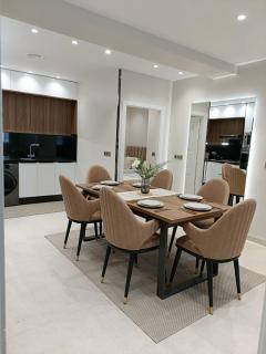 Spacious & Nice Accommodation with 6 beds, air-conditioned - 2