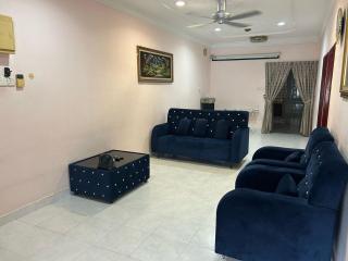 Raja Homestay Kluang - 0