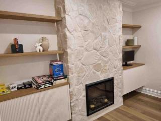 Stunning Renovated Mediterranean Retreat in a Premier Position - 2