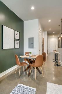 Lofts at 30th -Horizon- 2 Bedroom Executive Suite - 1