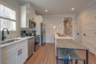 Merry Melrose - Rooftop Patio - 5 Mins to Broadway - 1