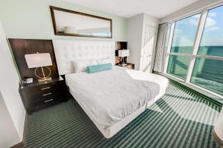 Direct Ocean and City Views, Corner Suite, Pools! - 8
