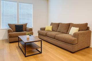 Cozy & Chic - Worker Friendly - 5