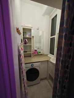 Charming City Flat for Couples & Families - 7