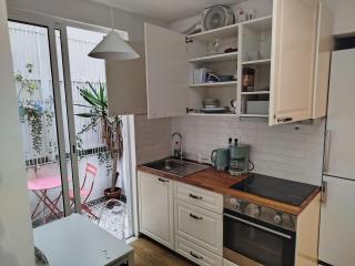 Cozy Cave Apartment - 3