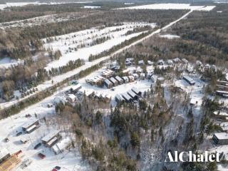 Onyx - Spa Fire Pit and Forest View - Domaine du Grand Portneuf - 1