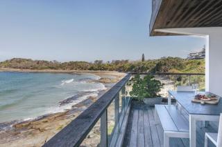 On The Rocks - Beachfront To Convent Beach - 9