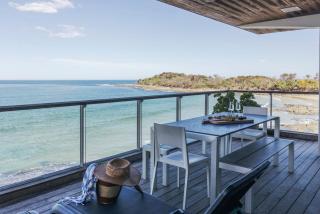 On The Rocks - Beachfront To Convent Beach - 8