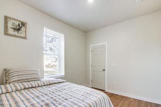 8 Mi to Downtown Chicago Walkable Getaway! - Chicago - 2