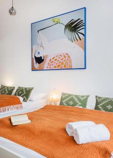 Pastel Dream 3BR Central Gem Artful Spacious - 9