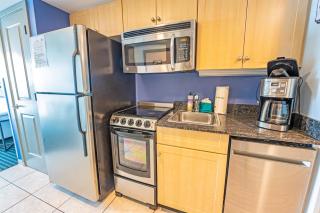 New Modern Oceanfront, BeachPool, 5th Floor,Nice! - 1