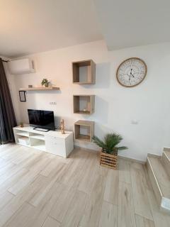 Palms & Pool Dunaflor Verde - 1