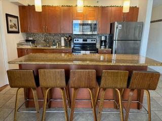 Waikiki Banyan Plumeria Suite - 3