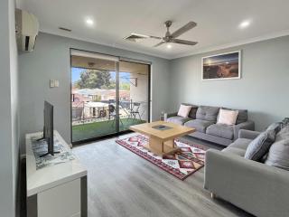 Relaxing Bentley Stay with Pool Access - 9