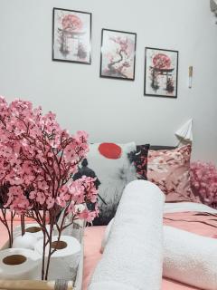 Cozy Private 2-Bedroom Condo with Washer, Balcony, Karaoke, Netflix and Coffee - King and Queen Beds - 9