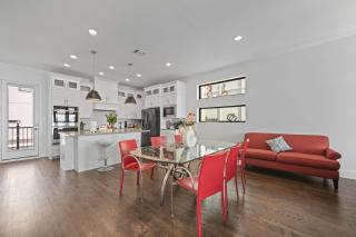 Luxury 3 Bedroom Waterfront Home Near Dallas - 3