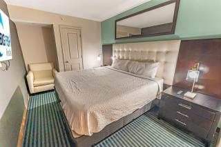 Brand New Oceanfront Honeymoon Suite, Pools, Views - 4