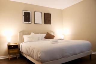 KINGbed resort style pool gym near the heights - 4