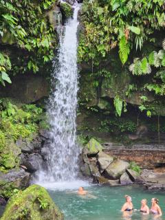 Roseau Hostel & Beach Front Property - 6