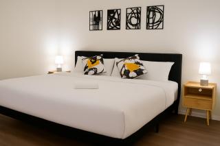 KINGbed resort style pool gym nearTheHeights - 5